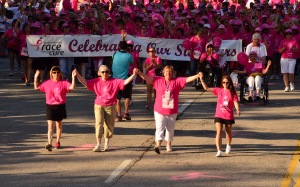 Survivor Procession at the 2015 Susan G. Komen St. Louis Race for the Cure